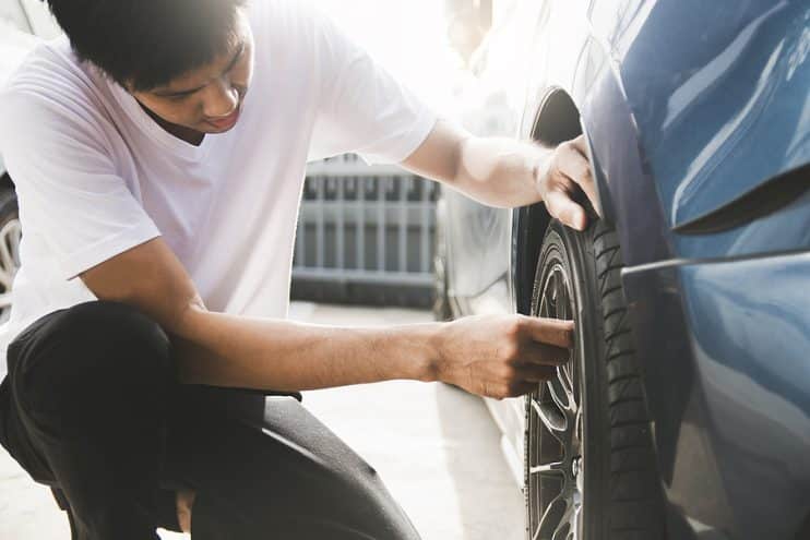 Inspecting car