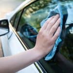 cleaning car windows