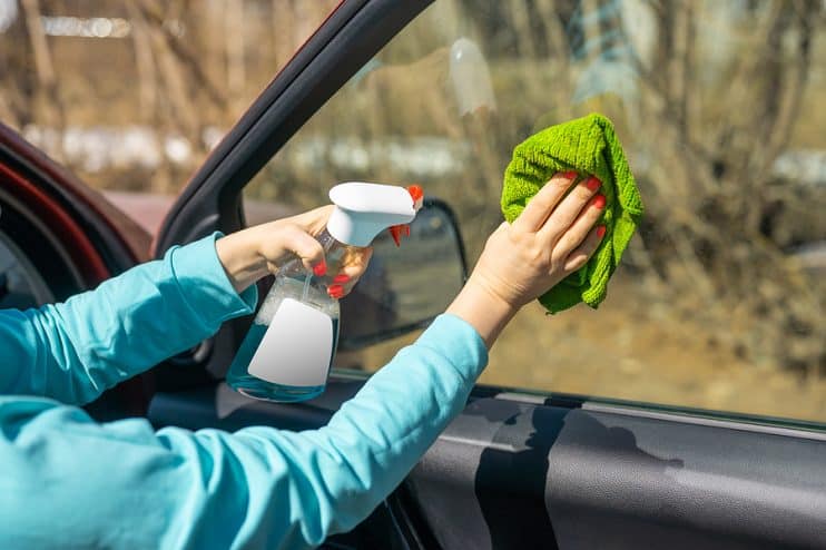 Cleaning car windows