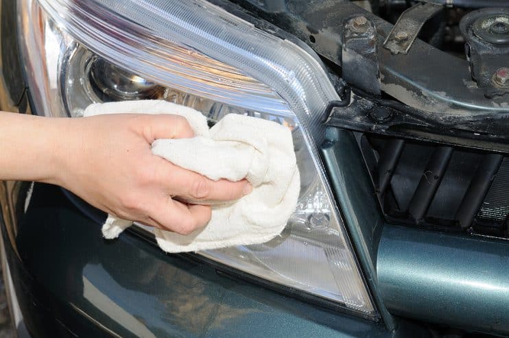 Polishing headlight