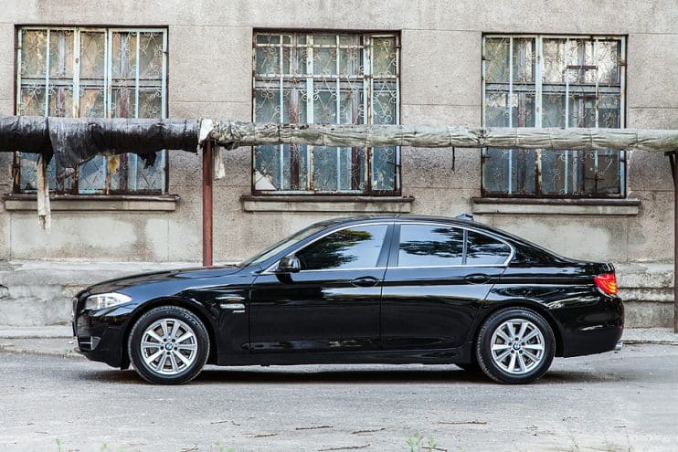 BMW 7-Series, side view